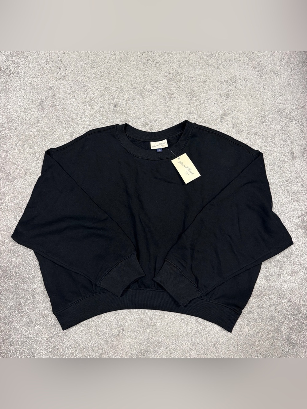 Universal Thread Women's Pullover Sweatshirt Size XL 1X Cropped Crew Neck Black